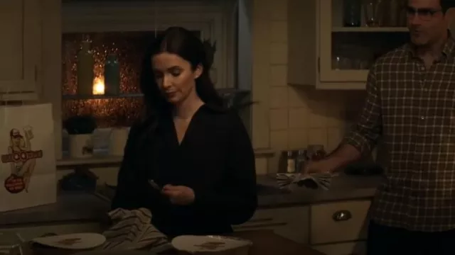 Aritzia Wilfred Clara Merino Wool Polo Sweater worn by Lois Lane (Bitsie Tulloch) as seen in Superman & Lois (S04E07)
