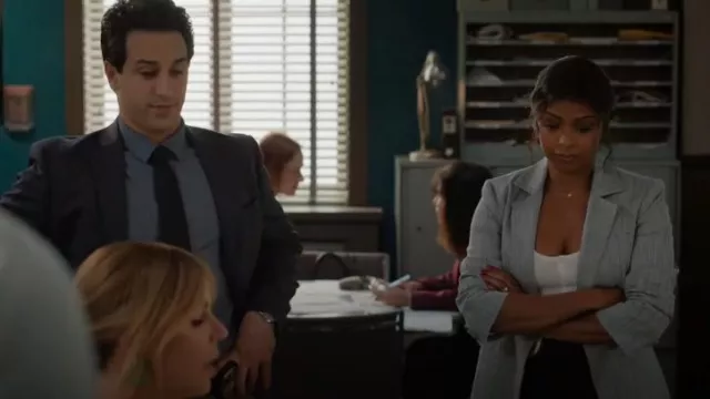 Cinq A Sept Khloe Ruched Sleeve Blazer porté par Daphne Forrester (Javicia Leslie) comme on le voit dans High Potential (S01E13)