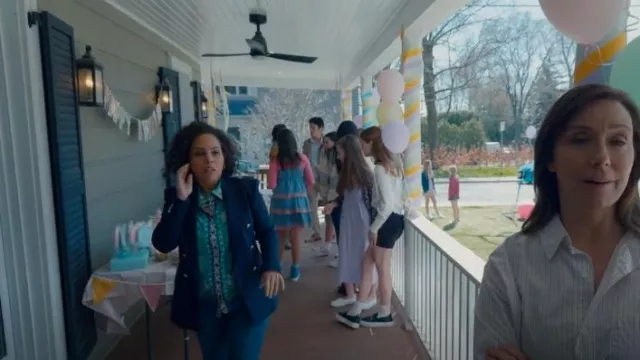 L'Agence Kenzie Blazer worn by Dr. Gina Walker (Amirah Vann) as seen in Doc (S01E04)