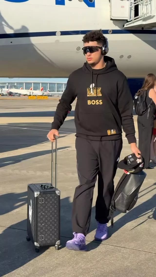 Louis Vuitton Black Monogram Rolling Trunk worn by Patrick Mahomes II on the Instagram account @chiefs