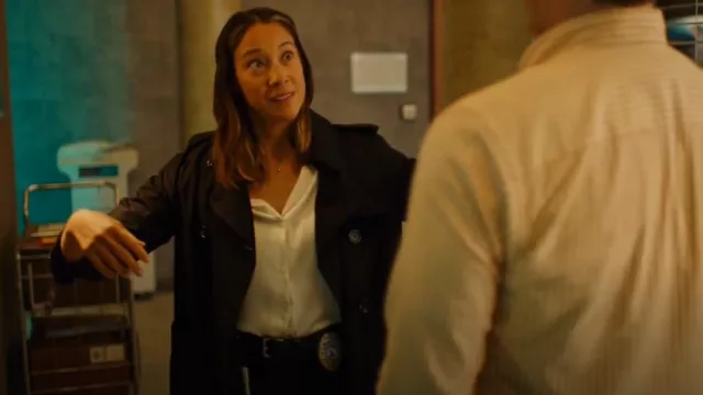 Burberry Kensington Long Organic Cotton-Gabardine Trench Coat worn by Sarah Truong (Mayko Nguyen) as seen in Hudson & Rex (S07E01)
