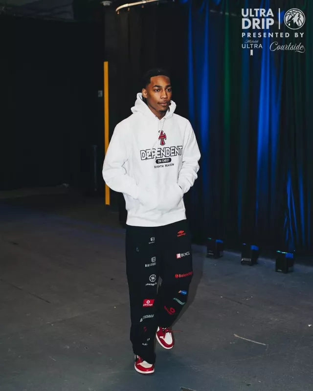 Jordan 1 Retro High x Off White Chicago worn by Rob Dillingham on the Instagram account @timberwolves