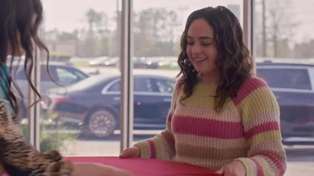 Rsq Womens Mix Stitch Stripe Sweater porté par Samantha LaRusso (Mary Mouser) comme on le voit dans Cobra Kai (S06E11)