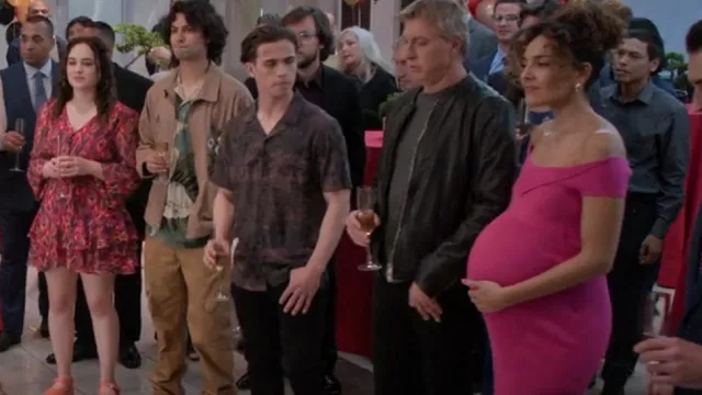 Camisa Jacques para hombre de John Varvatos usada por Robby Keene (Tanner Buchanan) como se ve en Cobra Kai (T06E11)
