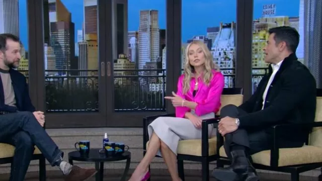 Roland Mouret Arreton Pencil Skirt worn by Kelly Ripa as seen in LIVE with Kelly and Mark on February 12, 2025
