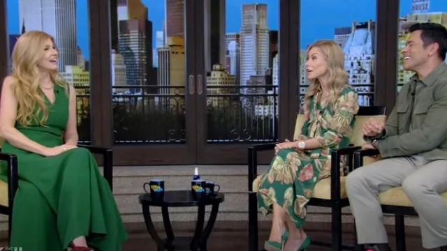 Gucci Pleated Printed Silk Crepe de Chine Midi Dress worn by Kelly Ripa as seen in LIVE with Kelly and Mark on February 18, 2025