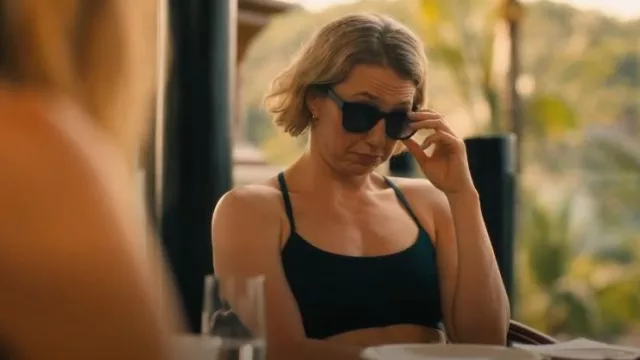 Lululemon Wunder Train Strappy Racer Bra Light Support worn by Laurie (Carrie Coon) as seen in The White Lotus (S03E02)