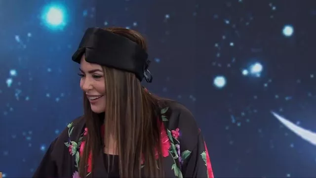 Drowsy Sleep Co. Silk Sleep Mask worn by Bobbie Thomas as seen in Today with Jenna & Friends on February 24, 2025
