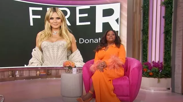 Escarpins en cuir Dee Ocleppo Brenda 105mm portés par Sherri Shepherd comme vu à Sherri le 20 février 2025