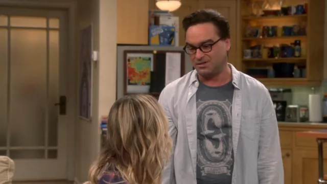 Narwhal Unicorn of the Sea worn by Leonard Hofstadter (Johnny Galecki) in The Big Bang Theory (S10E06)
