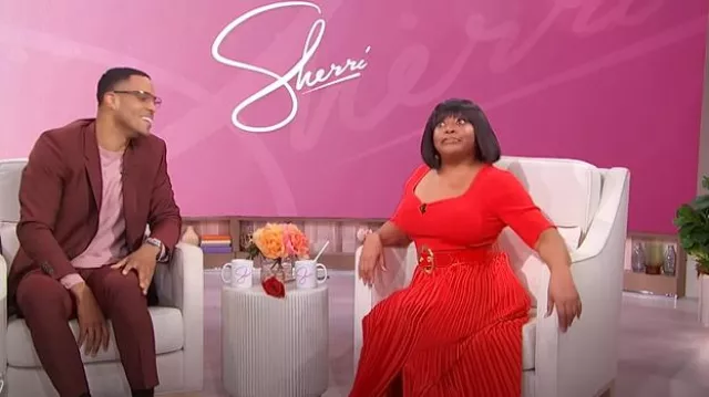 Elie Tahari The Luella Pleated Sweetheart Sweater Dress worn by Sherri Shepherd as seen in Sherri on March 3, 2025