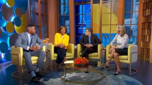 Veste texturée boutonnée Karl Lagerfeld portée par Robin Roberts, vue dans Good Morning America le 5 mars 2025