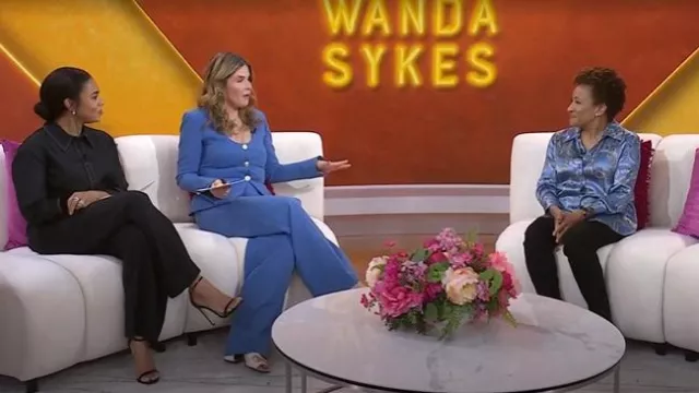 L’Agence Dani Chemise portée par Wanda Sykes comme on le voit dans Today with Jenna & Friends le 6 mars 2025