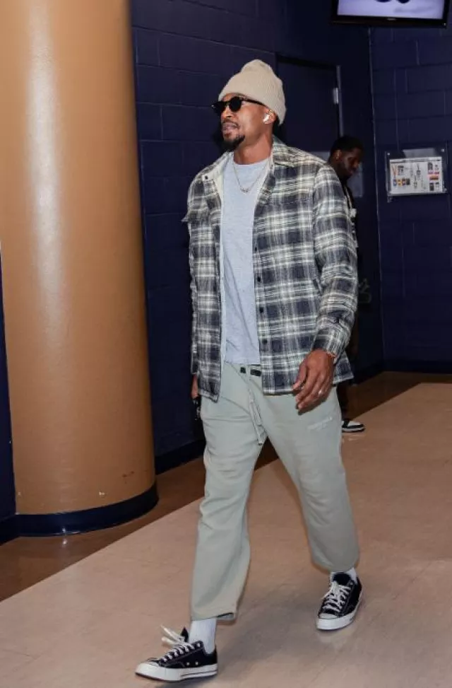 Louis Vuitton Black Round Square 'LV Signature' Sunglasses worn by Bradley Beal on the Instagram account @suns