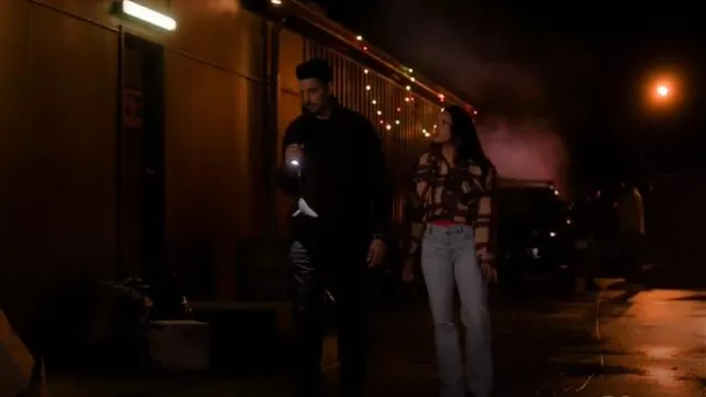 Veste courte LSpace portée par Lacey Quinn (Gabrielle Walsh) comme on le voit dans Found (S02E14)