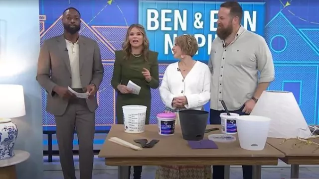 Abercrombie and Fitch Cotton-Blend Seed Stitch Cardigan worn by Erin Napier as seen in Today with Jenna & Friends on March 12, 2025