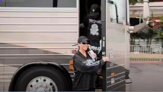 47 Brand New York Yankees Clean Up usado por Kourtney Kardashian como se ve en The Kardashians (T06E06)