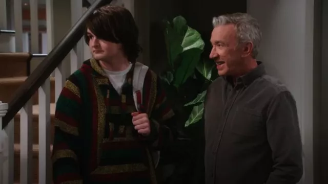 Suéter H&M Hecho en México usado por Carter (Maxwell Simkins) como se ve en Shifting Gears (S01E09)