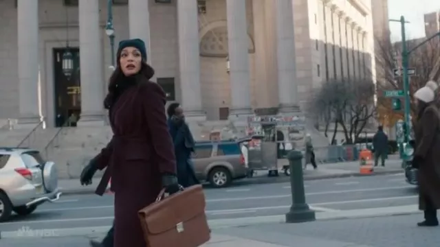 Theory Double-Face Wool-Cashmere Wrap Coat porté par ADA Samantha Maroun (Odelya Halevi) comme on le voit dans Law & Order (S24E12)