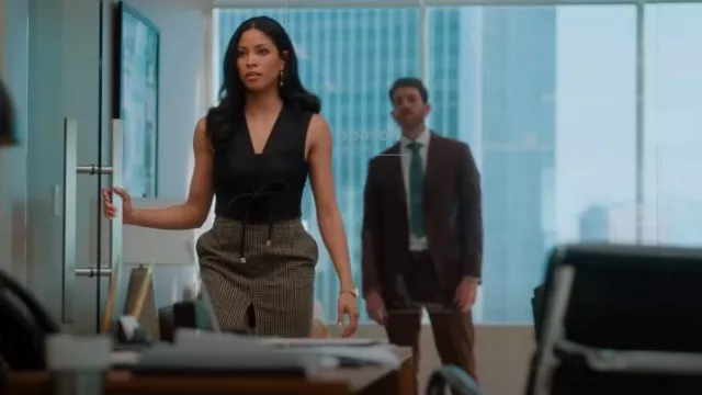 Saint Laurent Pencil Skirt In Vichy Wool worn by Erica Rollins (Lex Scott Davis) as seen in Suits LA (S01E01)