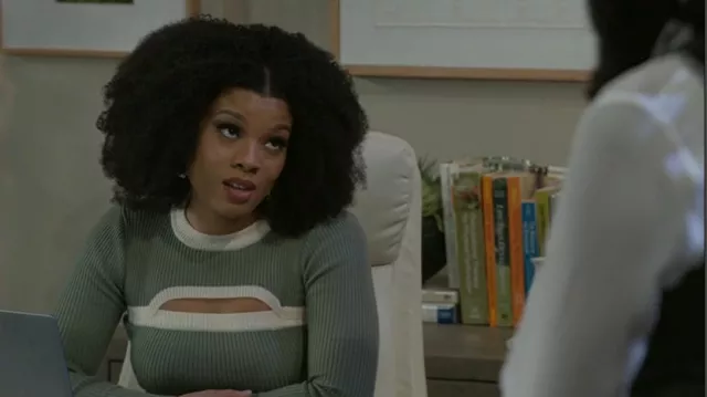 Forever 21 Pull côtelé bicolore à découpes porté par Eva Thomas (Ambyr Michelle) comme on le voit dans Beyond the Gates (S01E09)
