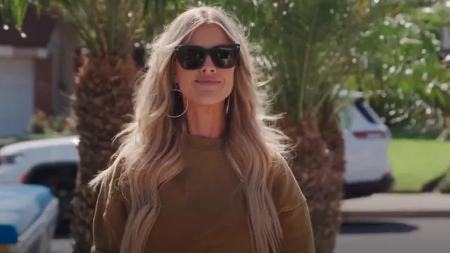 Alo Yoga Accolade Crewneck porté par Christina El Moussa comme on le voit à Christina on the Coast (S06E10)