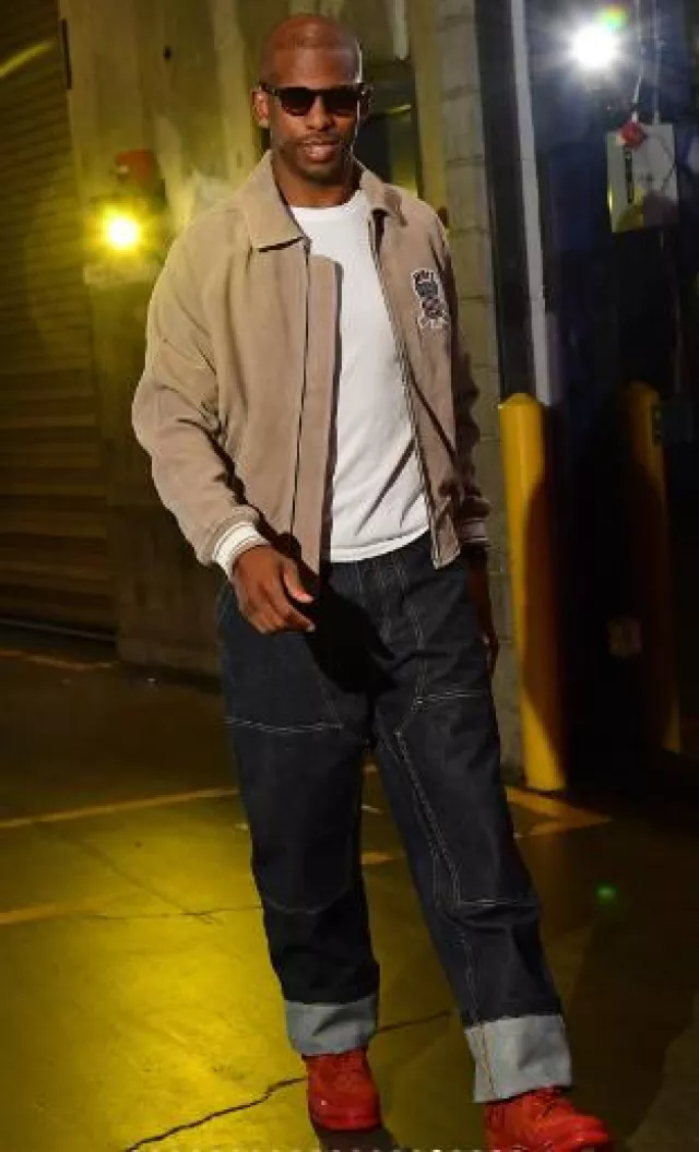 Veste 'Icon' en daim beige Averix Mink portée par Chris Paul sur le compte Instagram @nbafashionfits