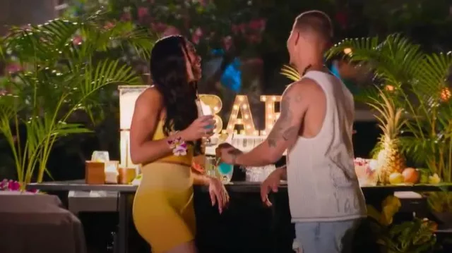 Camila Coelho Avalon Knit Top usado por Alexa Santamaría como se ve en La isla de las tentaciones(T06E02)