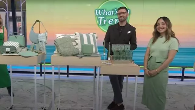 Jupe midi Camila Coelho Rousseau en vert sauge portée par Lilliana Vazquez comme on le voit dans Today with Jenna & Friends le 17 mars 2025