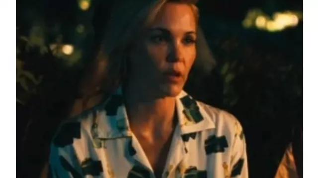 The White Lotus Leslie Bibb Print Pajamas of Kate Bohr (Leslie Bibb) in The White Lotus (S03E05)
