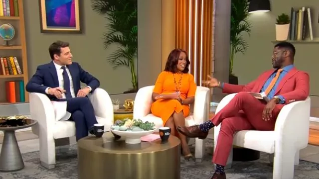 Robe pull côtelée mixte portée par Gayle King telle qu’elle est vue dans CBS Mornings le 19 mars 2025