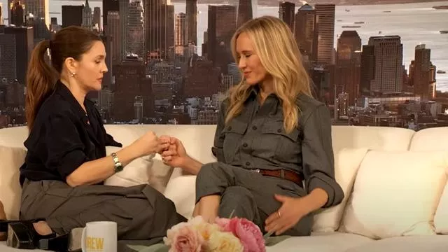 Stella McCartney Cropped Tailored Trousers worn by Amy Griffin as seen in The Drew Barrymore Show on March 17, 2025