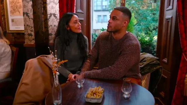 Pull en maille gaufrée en laine mélangée Vince In Desert Sky porté par Grant Ellis comme on le voit dans The Bachelor (S29E05)