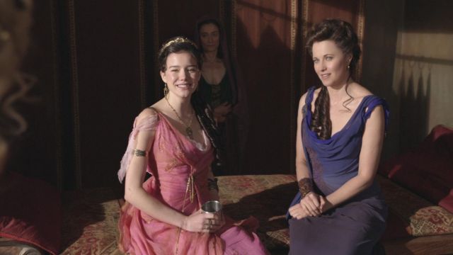 The authentic costume Seppia (Hanna Mangan Lawence) in Spartacus S02E04