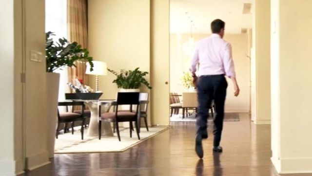 La table Knoll vue dans FBI : Duo très spécial