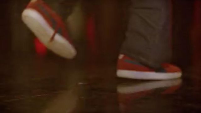 Sneakers Puma Suede red and blue crew, "The Get Down Brothers in The Get Down S01E08