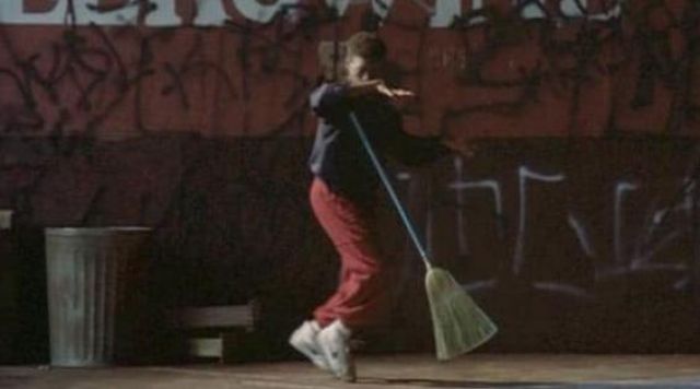 El par de zapatillas Nike Blazer vintage usadas por Tony Alva (Michael Chambers) en Breakin' (Break Street 84)