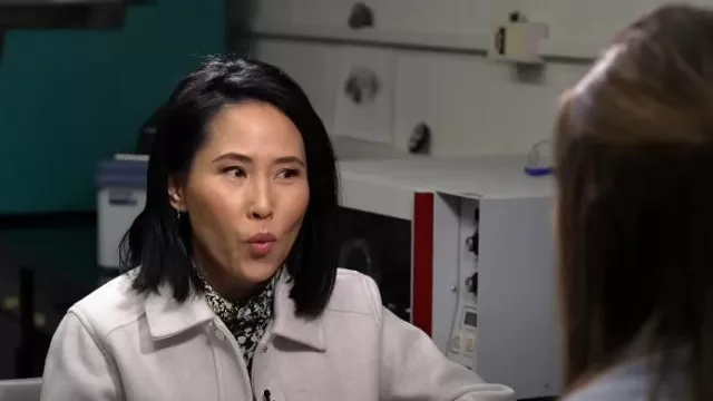 Zara Cropped Soft Jacket worn by Vicky Nguyen as seen in Today on April 3, 2025