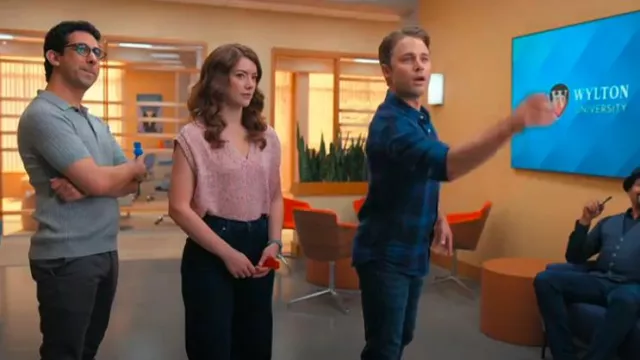 Scotch & Soda Space Dye V Neck Knitted Tank usado por Phoebe Duncan (Molly Kunz) como se ve en The Irrational (T02E12)