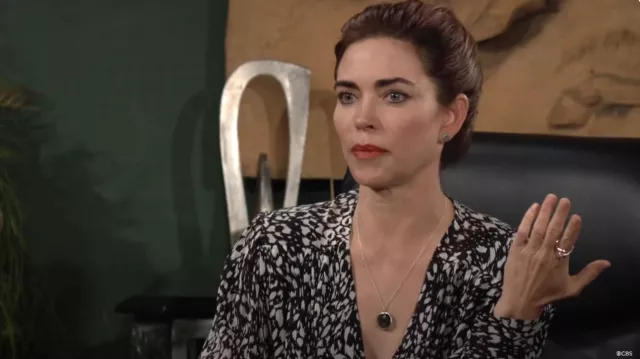 Left-handed ring of Victoria Newman (Amelia Heinle) in The Young and the Restless (S49, August 9, 2022)