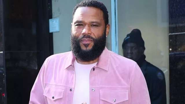 Mens Pink Suede Jacket of Anthony Anderson in The View