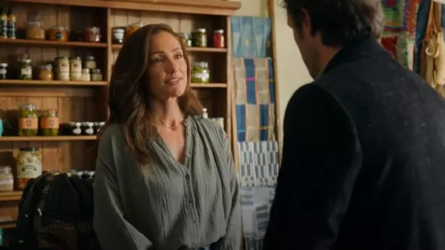 9seed Poet's Beach Top worn by Quinn O'Grady (Minka Kelly) as seen in Ransom Canyon (S01E02)