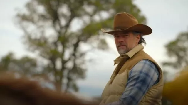 One of These Days Woolrich x Puffer Vest worn by Staten Kirkland (Josh Duhamel) as seen in Ransom Canyon (S01E02)
