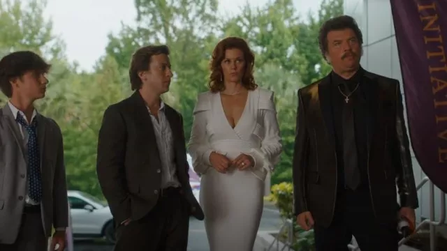 Jivago You Gotta Go Robe portée par Amber Gemstone (Cassidy Freeman) comme on le voit dans The Righteous Gemstones (S04E07)