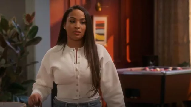 Armario NYC Cárdigan mate usado por Natalie (Amara Wayans) como se ve en Poppa's House (T01E17)