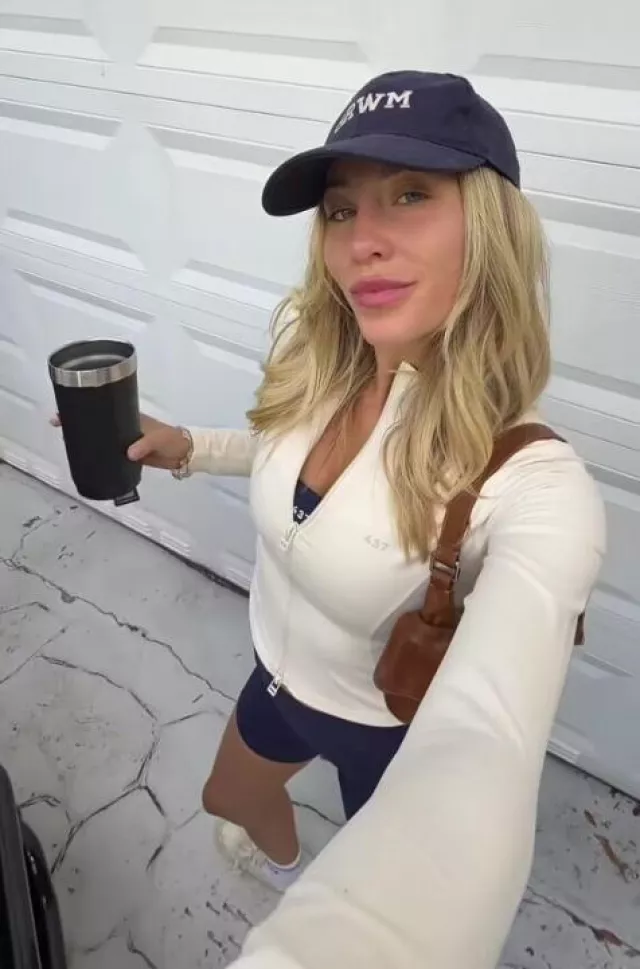 437 the Curve Jacket in Creme worn by Alix Earle on her Instagram Story on April 18, 2025