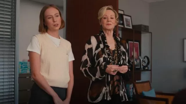Christian Dior Sweater Vest worn by Ava (Hannah Einbinder) as seen in Hacks (S04E03)