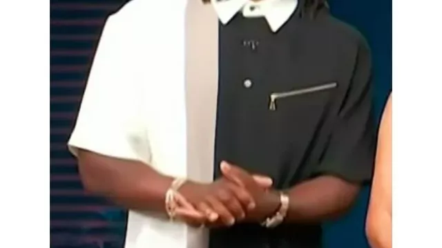 Chemise Colorblock portée par Scott Evans vue à Access Hollywood