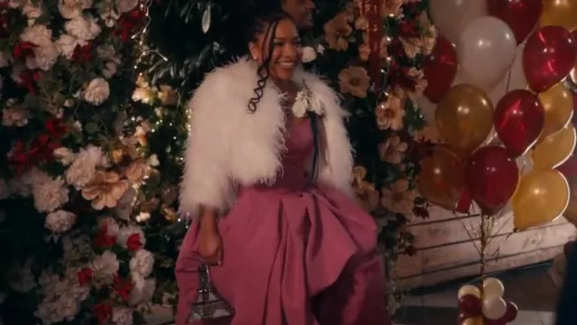 Judith Leiber Eiffel Tower Bonjour worn by Delilah 'Dee' Fulton (Laya DeLeon Hayes) as seen in The Equalizer (S05E17)