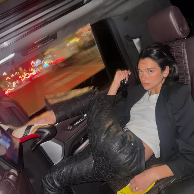 Maison Margiela x Christian Louboutin Martinloula Zapatos de tacón usados por Dua Lipa en su Instagram el 30 de abril de 2025